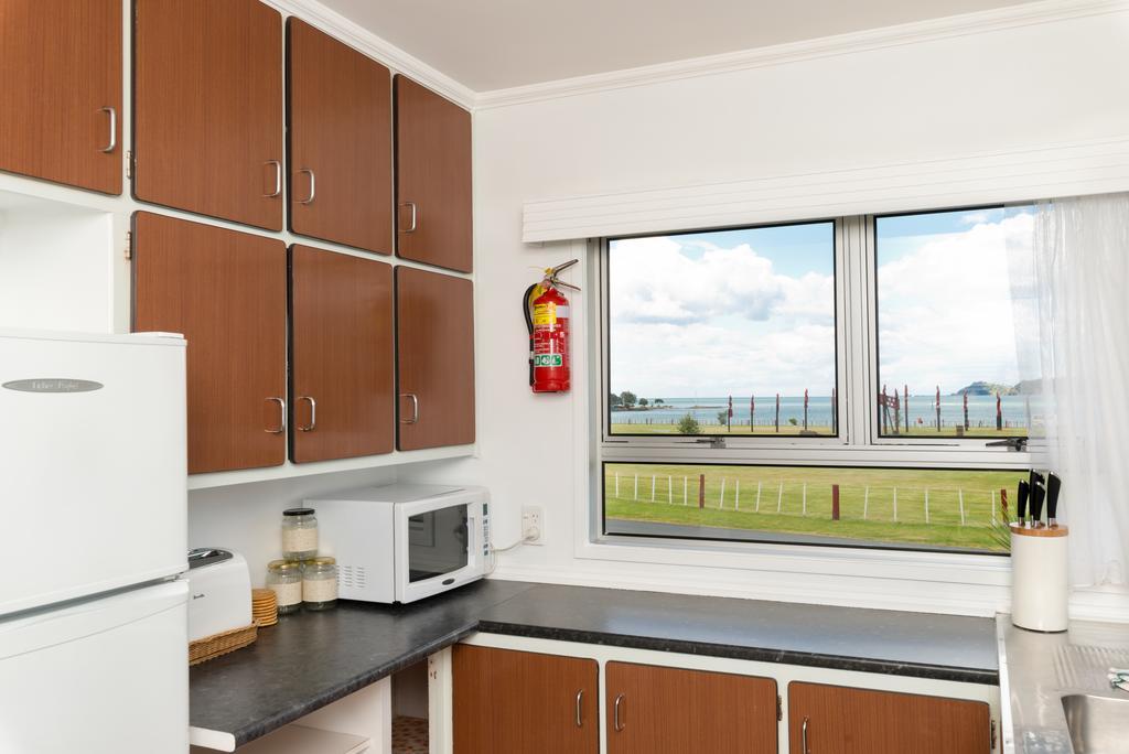 Waitangi Beach House Phòng bức ảnh