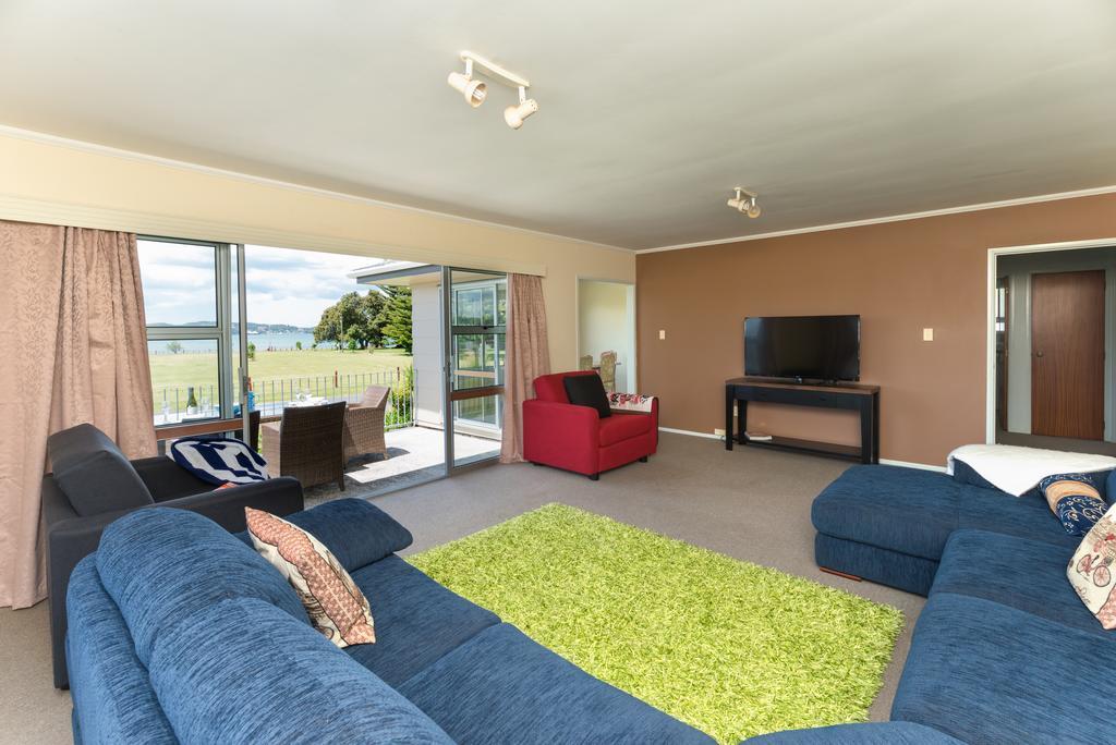 Waitangi Beach House Phòng bức ảnh